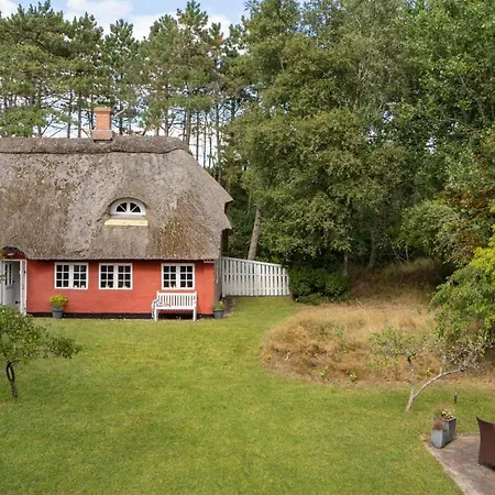 Holiday home Amazing In Romo With Kitchen Romo