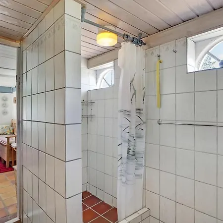 Amazing In With Kitchen
